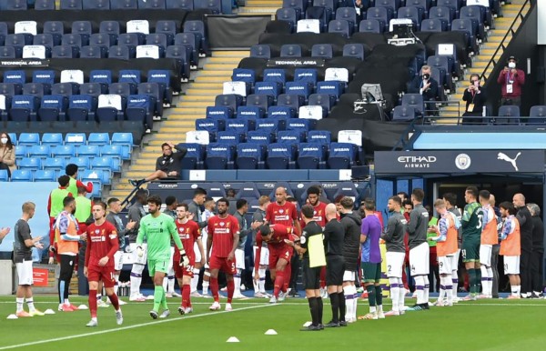 Video: Manchester City le estrenó la corona al Liverpool y lo goleó en el Etihad Stadium