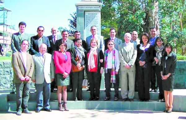 Rectores conocen formación tecnológica chilena