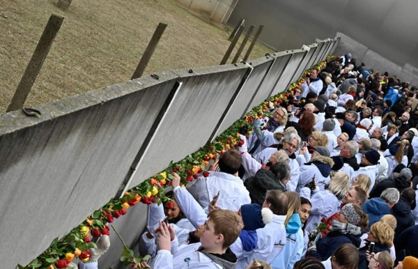Alemania recuerda los 30 años de la caída del Muro de Berlín en un ambiente de discordia