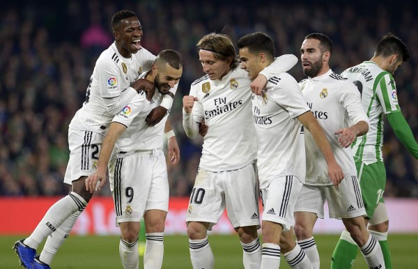 Real Madrid saca sufrido triunfo contra Betis en la Liga Española