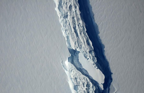 Gigantesco iceberg se dirige a América, según científicos