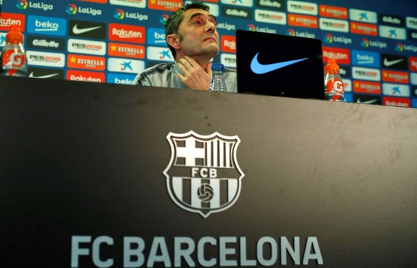 Ernesto Valverde renueva con el Barcelona por una temporada