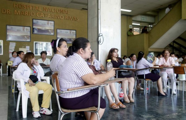 Médicos y enfermeras del Mario Rivas suspenden paro de labores