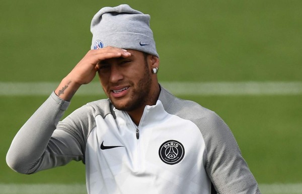 Futbolista del PSG lesionó a Neymar en pleno entrenamiento