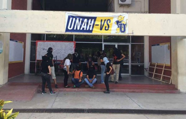 Estudiantes se toman la Unah-VS y edificios en la Unah