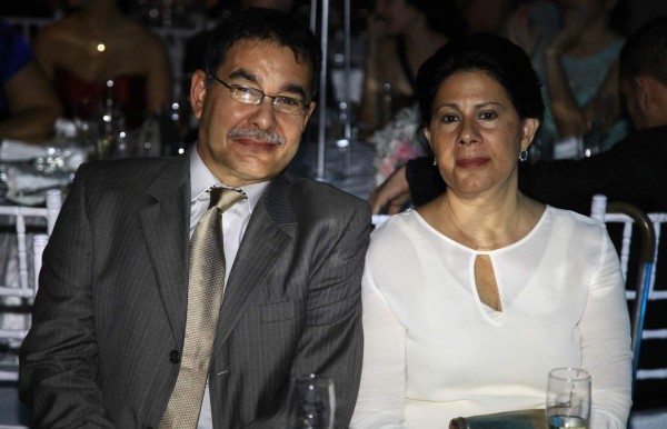 Brenda Díaz y Juan Carlos Luna contraen nupcias