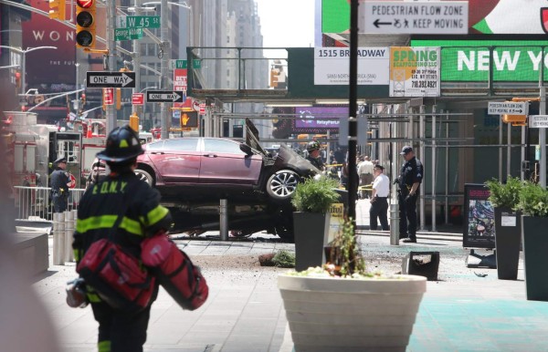 Atropello múltiple en Times Square deja un muerto y 19 heridos