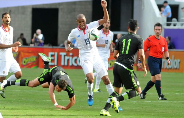 México rescata empate en juego amistoso frente a Costa Rica