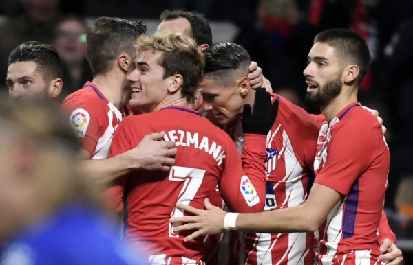 El Atlético derrota al Alavés y se coloca segundo en la Liga Española