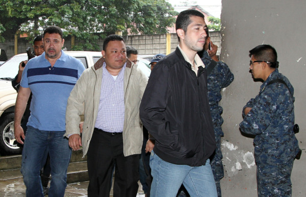 Analizan cuentas bancarias en juicio contra exfiscal Rafael Fletes