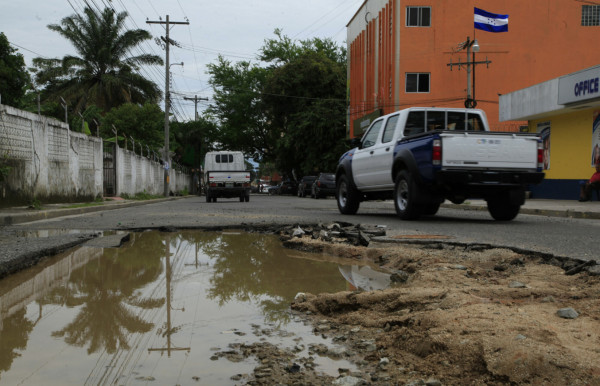 Por negligencia de alcaldía sampedrana se dañó puente Las Brisas