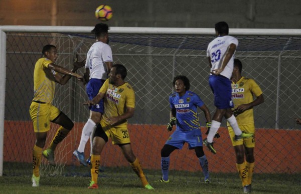 Honduras Progreso le pasó por encima al Real España en juego amistoso