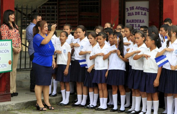 Registro escolar nacional de Honduras atrae a Paraguay