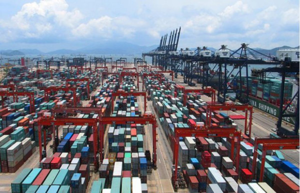 China anota inesperado déficit comercial