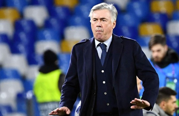 Napoli despide a Carlo Ancelotti tras clasificar a octavos de la Champions League