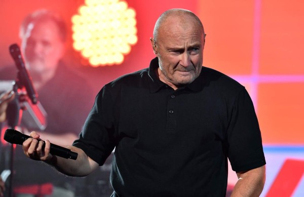 Phil Collins suspende gira tras caída