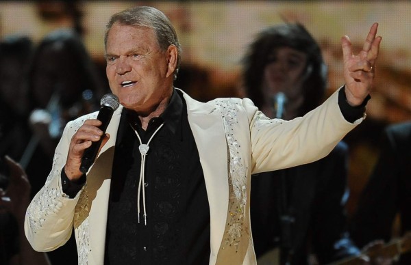 Glen Campbell, estrella del country y el pop, muere a los 81 años