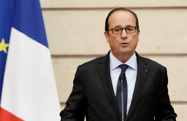  Nuevos ataques contra Hollande