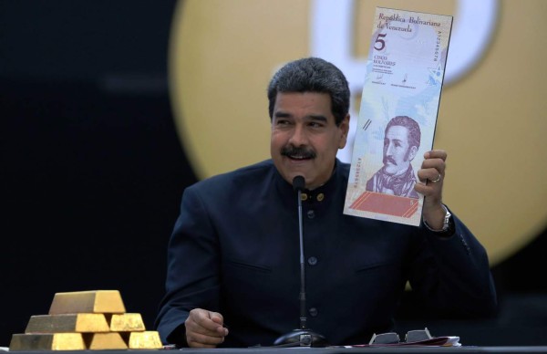 Maduro elimina 3 ceros de la moneda de Venezuela para combatir crisis