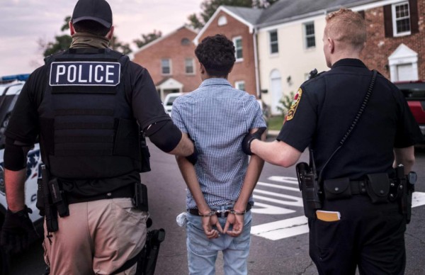 Entran en vigor las deportaciones aceleradas en EEUU
