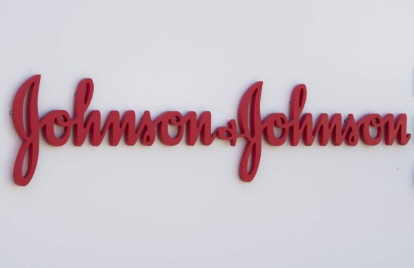 Johnson y Johnson planea vender vacunas anticovid por USD 2,500 millones en 2021