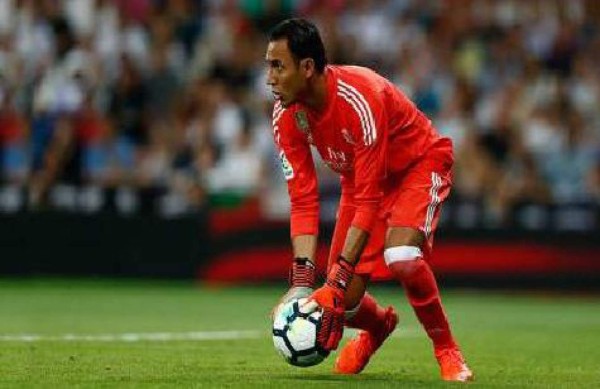 Keylor sufre una lesión muscular tras forzar su regreso