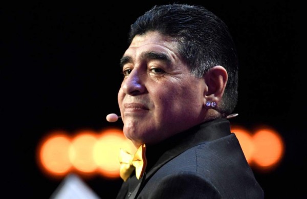 ¡Polémica! Maradona atiza contra jugadores y se lleva de encuentro a Honduras