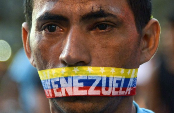 La SIP responsabiliza a Maduro por deterioro de libertad expresión en Venezuela