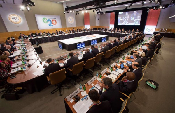Reforma en FMI divide al G20