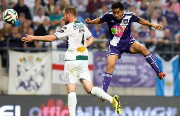 Andy Najar anota y el Anderlecht mantiene el liderato