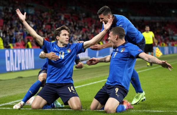 Italia sufre pero vence a Austria y se clasifica a cuartos de final de la Eurocopa-2021