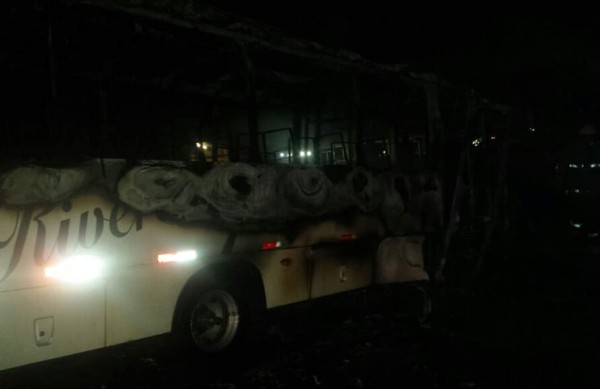 Se queman tres autobuses en la Gran Terminal Metropolitana en San Pedro Sula