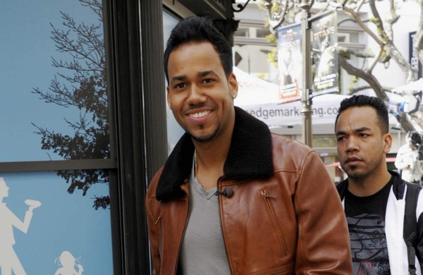 Romeo Santos haría 'cualquier cosa' por sus amigos