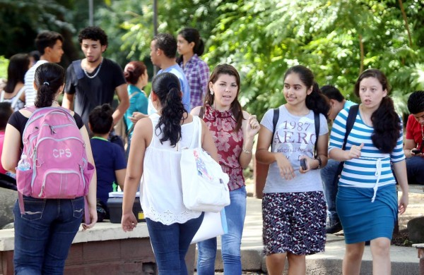 'Estudiante con propósito” ayuda a jóvenes a afrontar vida universitaria