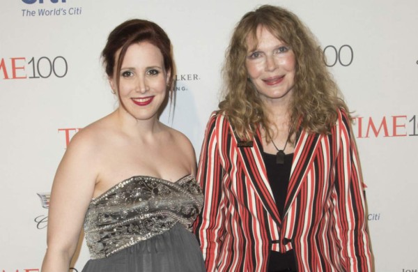 Dylan Farrow, traicionada por quienes trabajan con Woody Allen