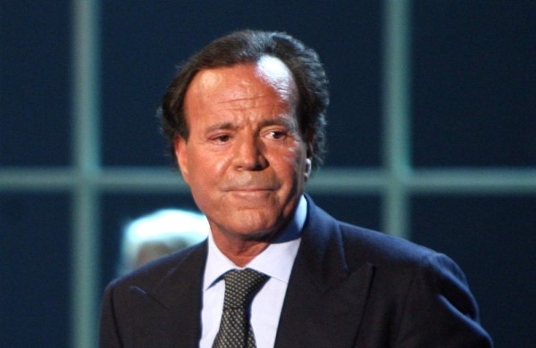 'Julio Iglesias está harto de que lo maten'