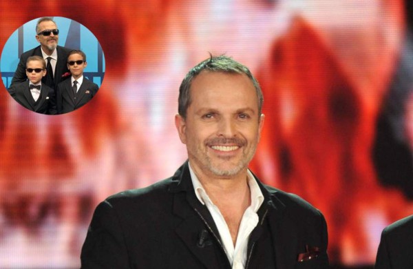 Miguel Bosé posa junto a sus hijos por primera vez y su vestimenta causa revuelo