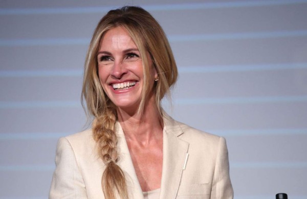 Julia Roberts recuerda la pena que vivió por sus axilas sin depilar