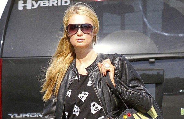 Paris Hilton compra un perrito de 13.000 dólares