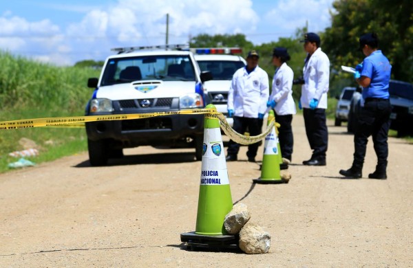 Dentro de bolsas hallan cadáver de un hombre