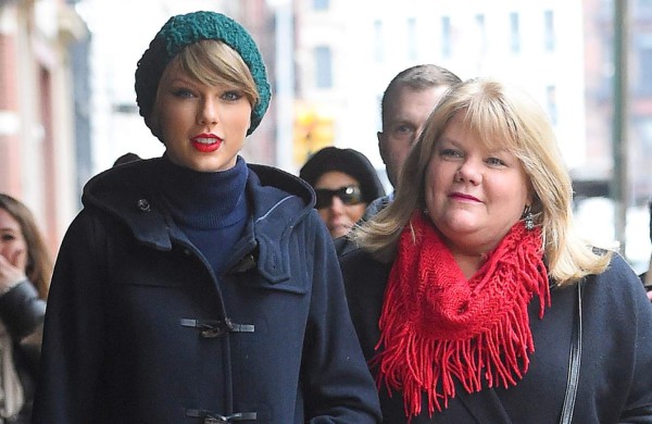 La madre de Taylor Swift tiene un tumor cerebral  