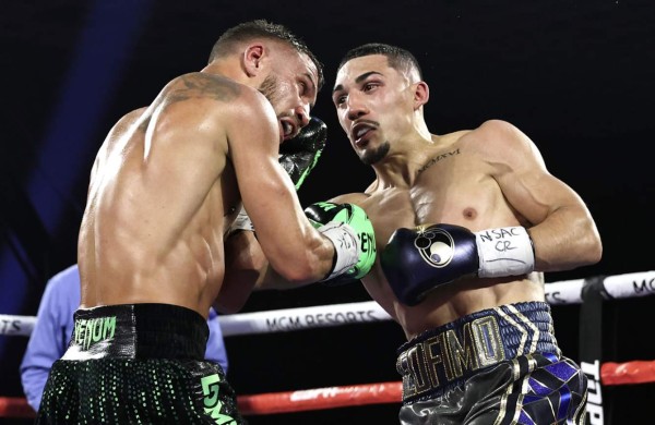 Así vivimos la pelea de Teófimo López contra Vasyl Lomachenko para conquistar el mundo