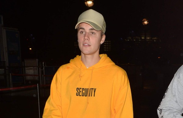 Justin Bieber ataca de nuevo a sus fans