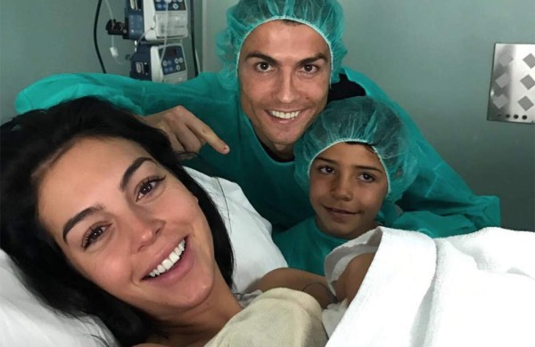 La primera imagen en una revista de la hija de Cristiano Ronaldo