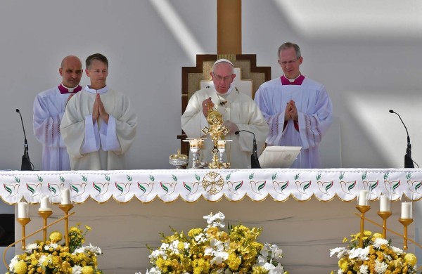 Histórica misa del papa Francisco en Emiratos Árabes Unidos