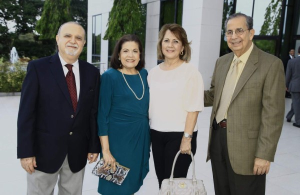 Honor al hondureño Alberto Díaz Lobo