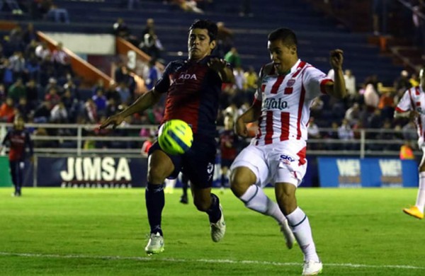 Doblete de Roger Rojas mete al Necaxa a semifinales