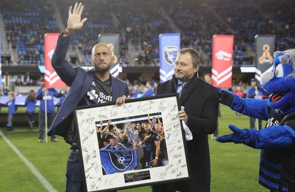 'Muma' Bernárdez fue homenajeado por el San José Earthquakes