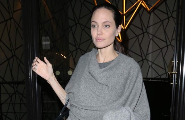 Angelina Jolie tiene importante asesora para divorciarse