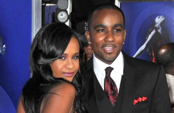 Novio de Bobbi Kristina amenazó con matarse